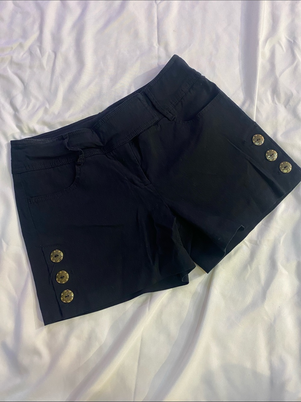 Vintage Women's Black Button-Accent Stretch Shorts